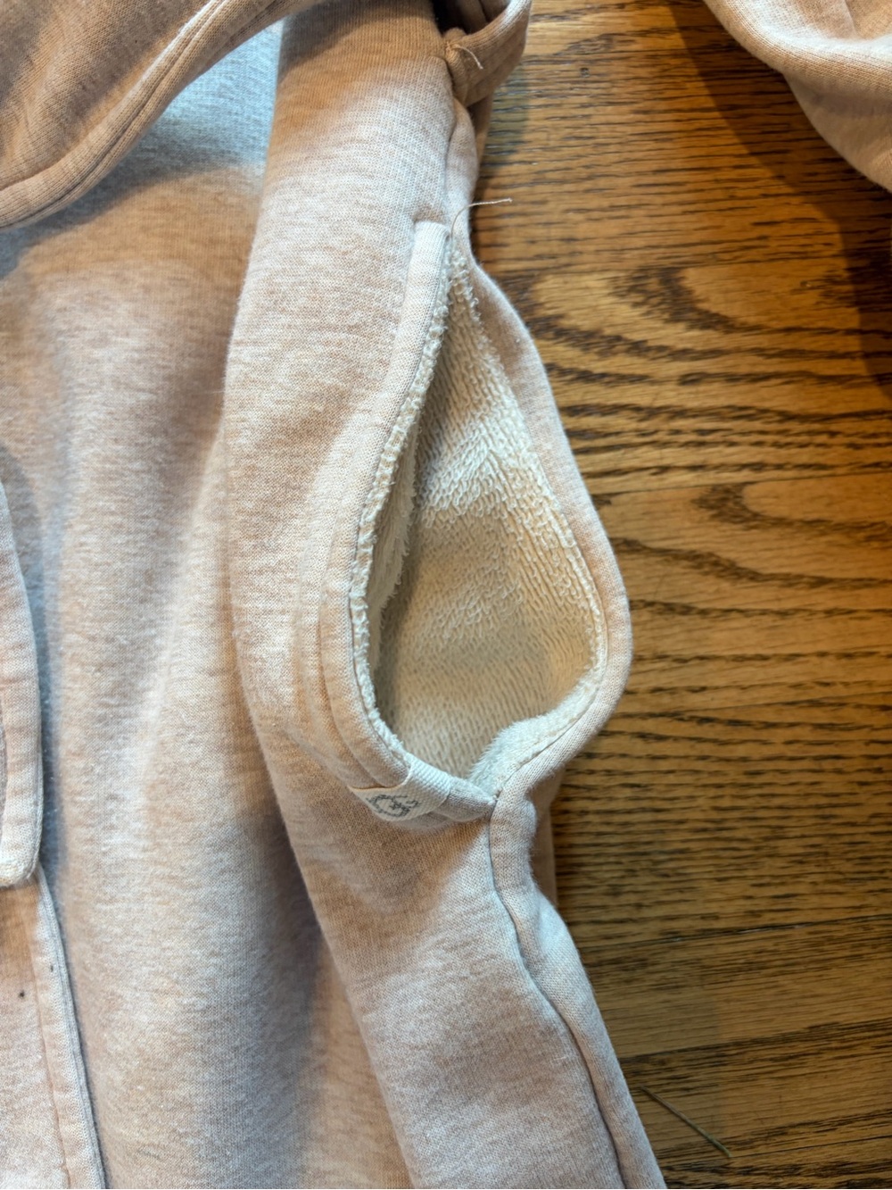 Ugg Robe Oatmeal Cream - Picture 5 of 9